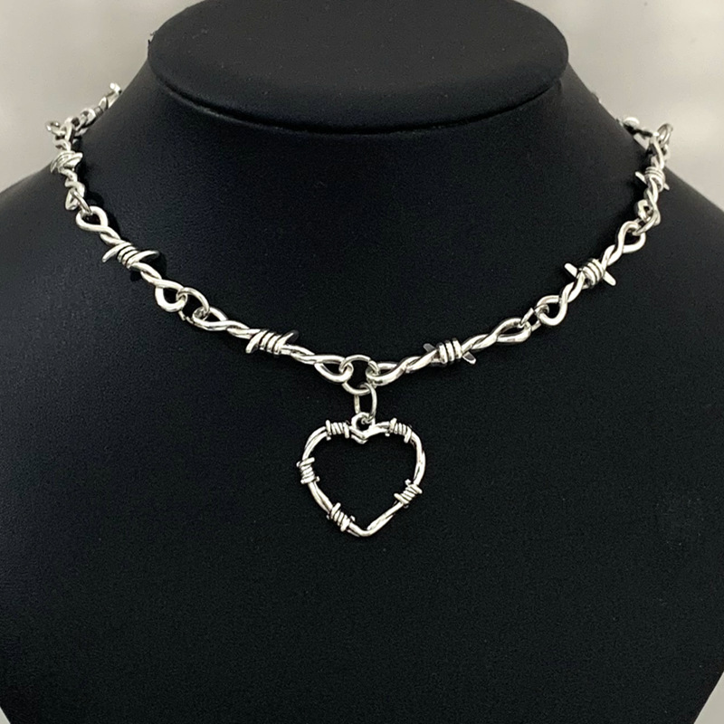 Streetwear Brand Accessories - Hip Hop Punk Style Heart-shaped Thorn